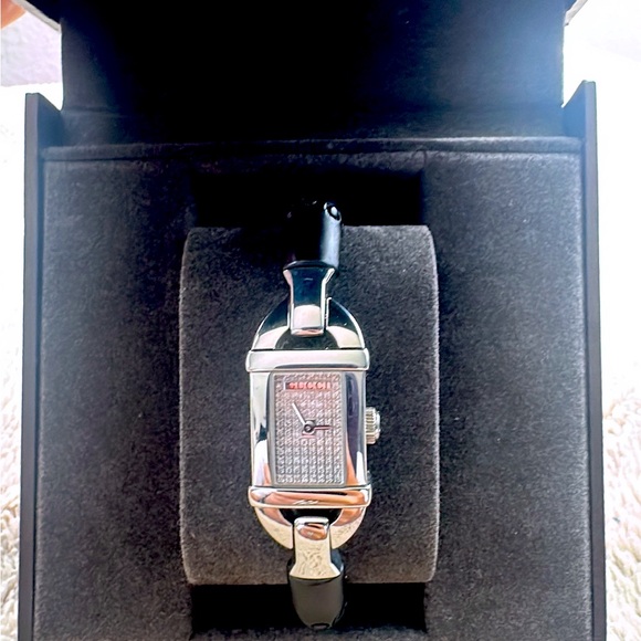 Designer Women’s Gucci Diamond Face Bamboo Bangle Bracelet Watch Authentic - Picture 1 of 7